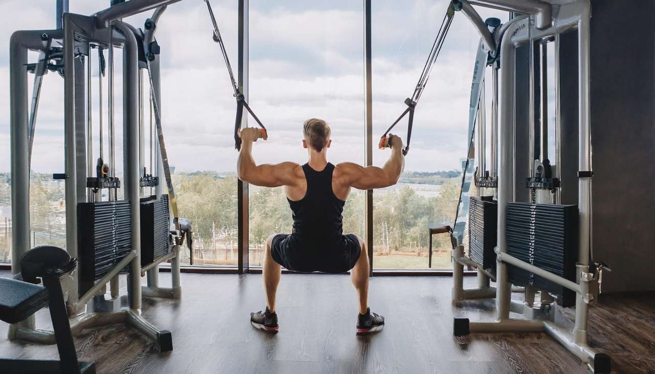 Cable Rows Ccentric Stretch Effective Cable Rows Technique for Strength | Your Fitness Guide – PROMIXX